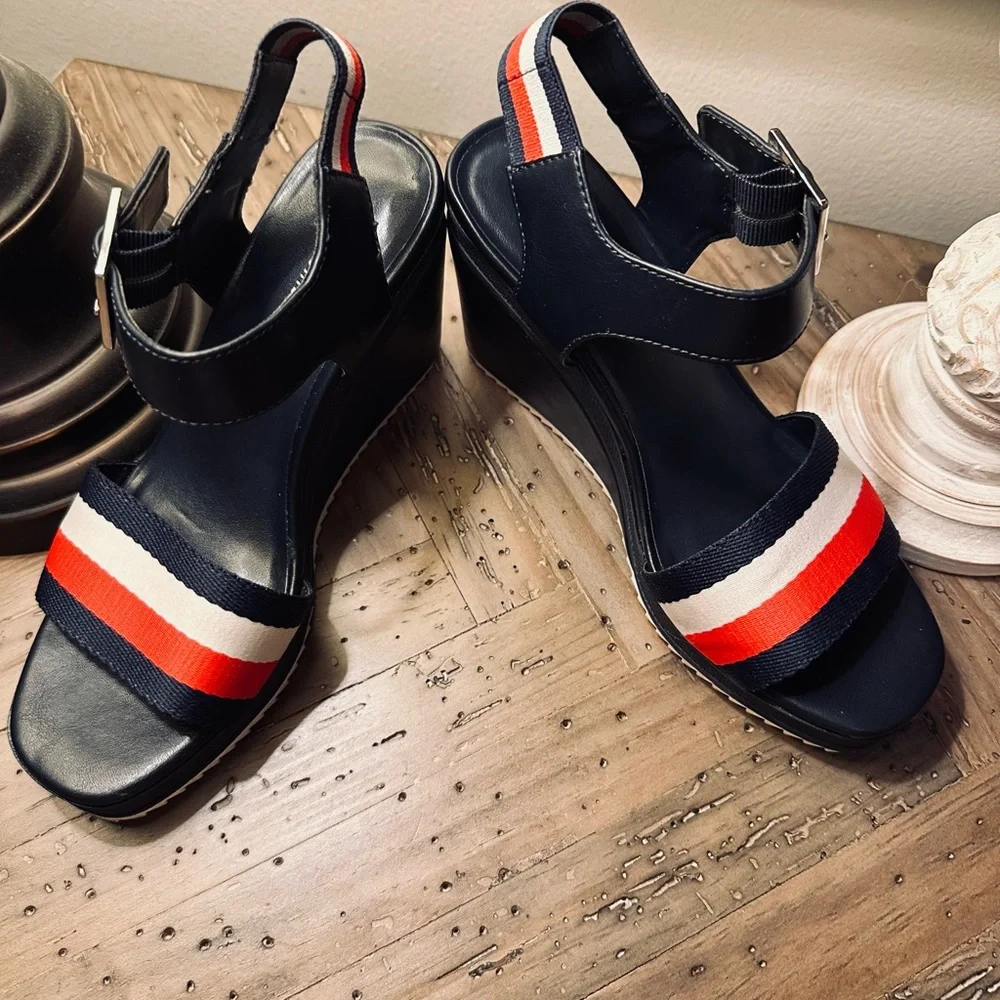 Women’s Tommy Hilfiger platform Sandals - Picture 2 of 6
